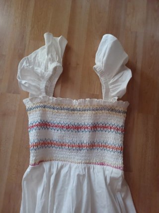 Vestido blanco con bordados