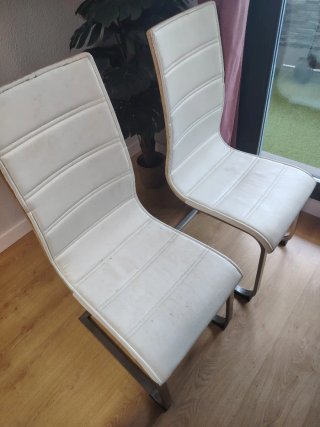 Mesa de comedor de madera +4 sillas de REGALO