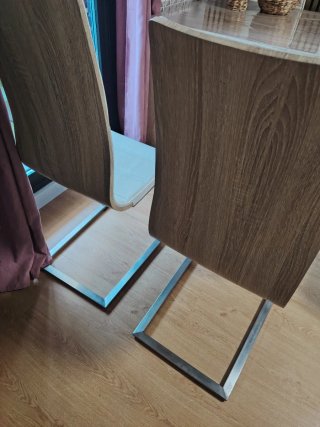 Mesa de comedor de madera +4 sillas de REGALO