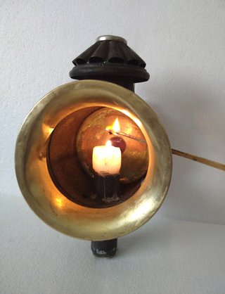 Farol antiguo de carruaje para decoración