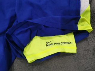 Pantalón corto running Nike azul y verde