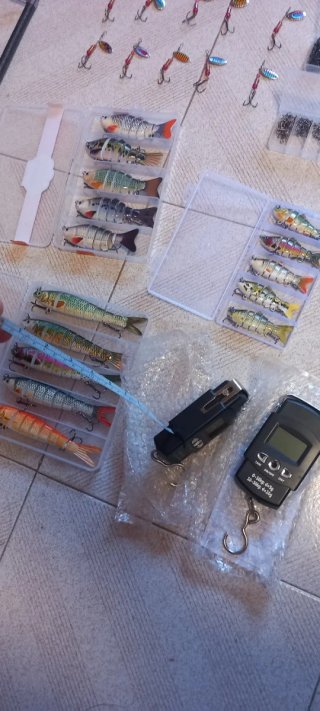 Kit pesca completo señuelos y cañas