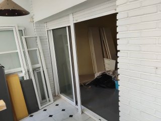 Cierre aluminio 3 hojas correderas