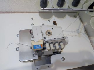 Máquina Overlock SH 7000