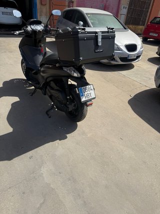 Piaggio Beverly 125cc -300cc