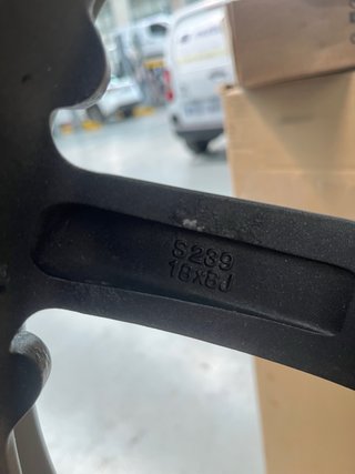 Llantas 18” 4x100 más Michelin Pilot 225