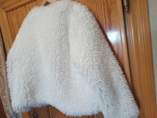 Chaqueta Zara efecto pelo blanco fiesta Talla XL