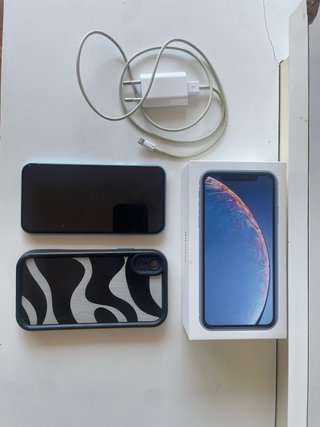 iPhone XR Azul + funda + cargador original