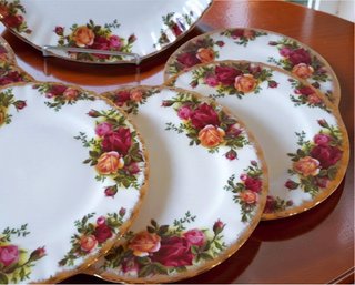 6 Platos + Pastelero Royal Albert Old Country Rose