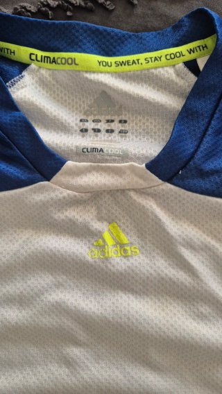 Lote Ropa Deportiva Negra y Roja tallas M y L