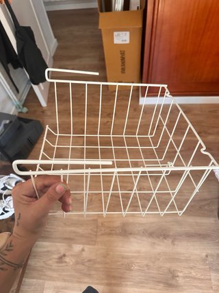 Cesta organizadora colgante para armario