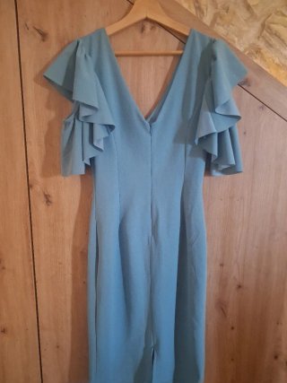 Vestido azul con volantes