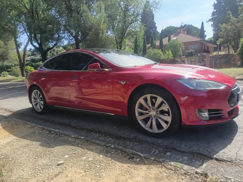 Tesla Model S 2015 - foto 1