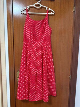 Vestido rojo lunares pin up