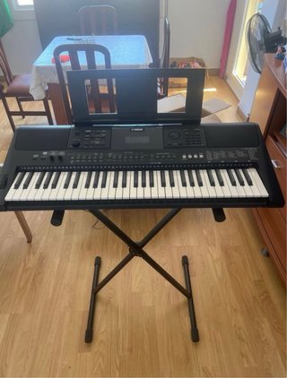Teclado Yamaha sin usar