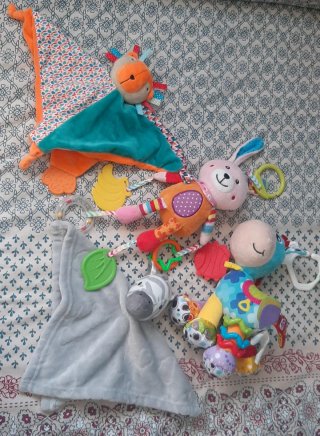 Lote Juguetes Bebé: Doudou, Peluches colgantes
