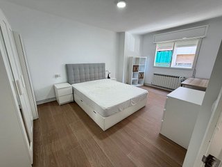 Piso en alquiler en Joc de la Bola - Camps d'Esports - Ciutat Jardí - Montcada en Lleida