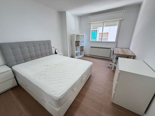 Piso en alquiler en Joc de la Bola - Camps d'Esports - Ciutat Jardí - Montcada en Lleida