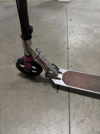 Patinete Oxelo rosa y negro