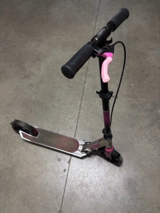 Patinete Oxelo rosa y negro