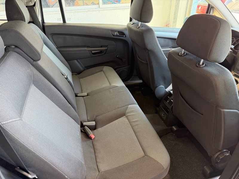 Opel Zafira 1.9 CDTi Cosmo 2008, foto 8