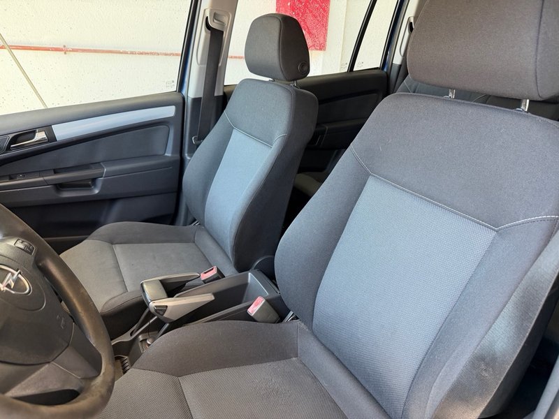 Opel Zafira 1.9 CDTi Cosmo 2008, foto 11