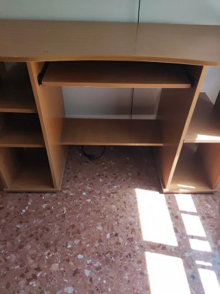 Mesa escritorio madera seminueva
