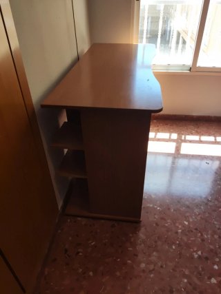 Mesa escritorio madera seminueva