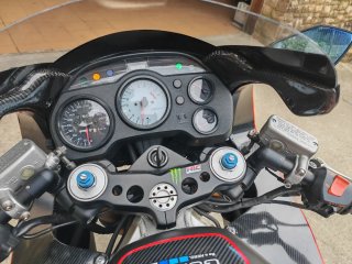Honda VFR 750 R Negra y Roja