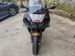 Honda VFR 750 R Negra y Roja