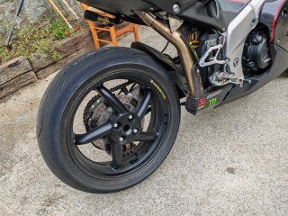 Honda VFR 750 R Negra y Roja