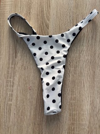 Tanga Bikini Lunares Blanco y Negro