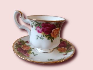 Taza de café y 1 de té Royal Albert Old Country