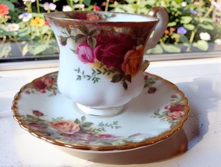Taza de café y 1 de té Royal Albert Old Country