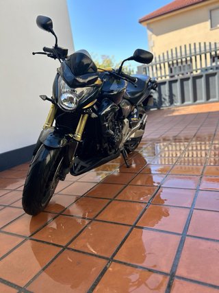 Honda CB 600F Hornet 2008 Negra/Dorado