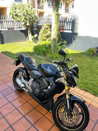 Honda CB 600F Hornet 2008 Negra/Dorado