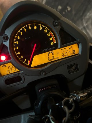 Honda CB 600F Hornet 2008 Negra/Dorado