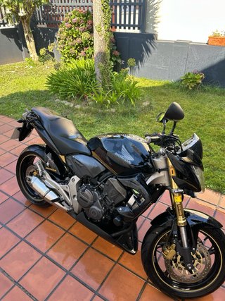 Honda CB 600F Hornet 2008 Negra/Dorado