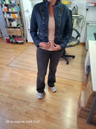 Chaqueta vaquera estilo militar