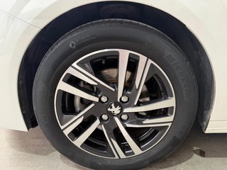 Peugeot 208 ALLURE 2019