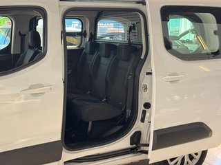 Fiat Doblò B-HDI 130CV.- " OCASIÓN".- " ETIQUETA C VERDE ".- " REVISADA Y GARANTIZADA ".- " IMPECABLE ".- " BAJO CONSUMO ".-