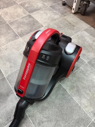 Aspirador sin bolsa funciona perfectamente