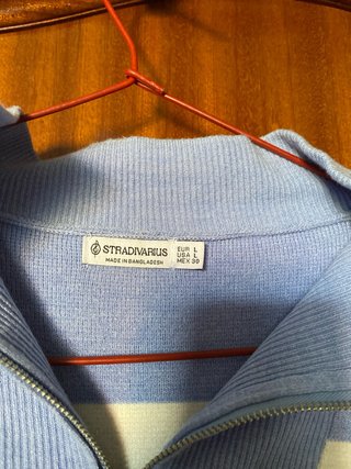 Jersey Stradivarius Rayas Azul y Blanco