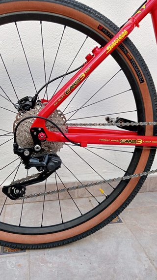 Cannondale Volvo F700 Gravel Caad5