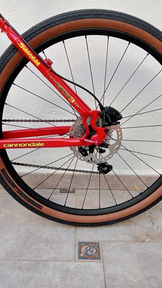 Cannondale Volvo F700 Gravel Caad5
