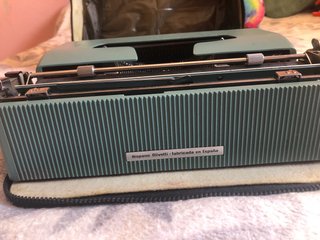 Máquina de escribir Olivetti Lettera 32