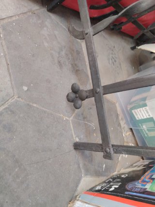 Reja de balcón de forja