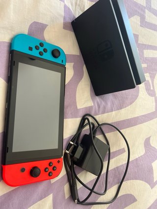 Nintendo Switch Azul y Rojo