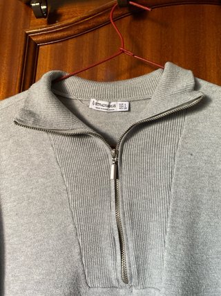 Jersey Stradivarius gris cremallera