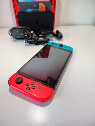 Nintendo Switch OLED 64GB Con Scatola e Accessori